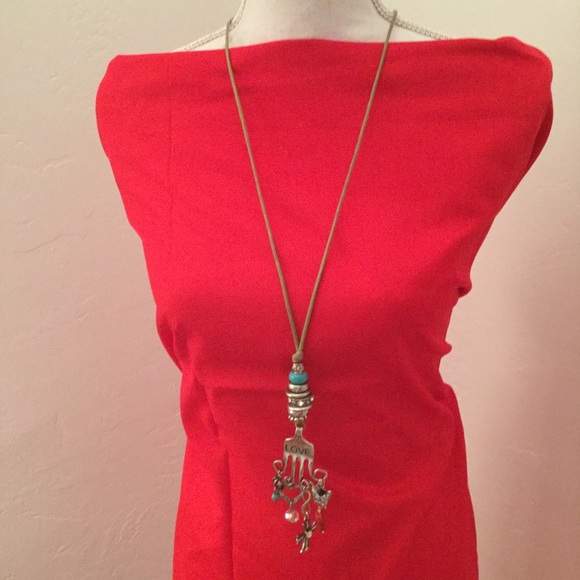 LEATHER AND CHARMS LONG NECKLACE - Picture 4 of 4